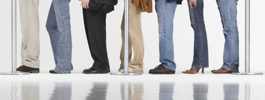 Schlange vor dem Arbeitsamt